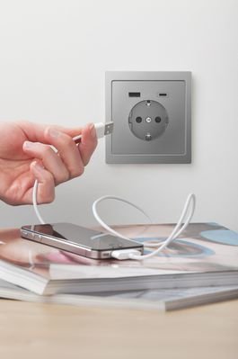 Funktion und Design: Merten by Schneider Electric präsentiert Neuheiten für Zweckbau und Wohnbau 4.0